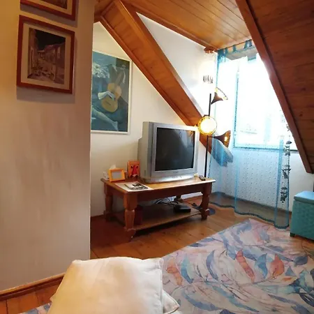 Mansarda No Coracao Do Bairro Alto Lissabon