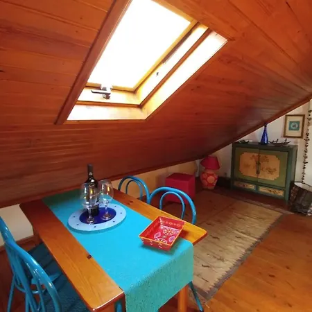 Mansarda No Coracao Do Bairro Alto