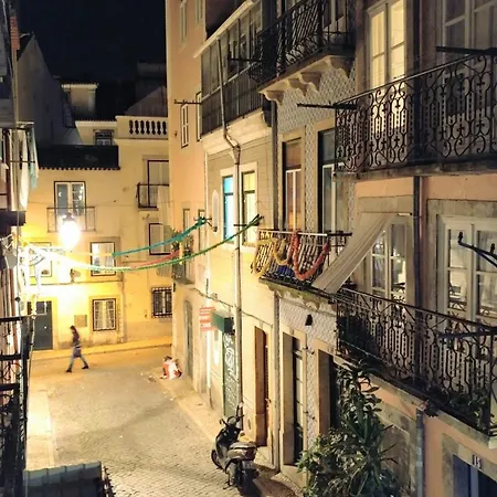 Mansarda No Coracao Do Bairro Alto Lissabon