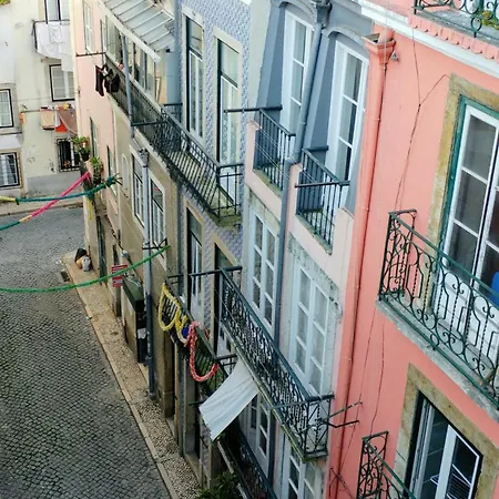 Mansarda No Coracao Do Bairro Alto アパート リスボン