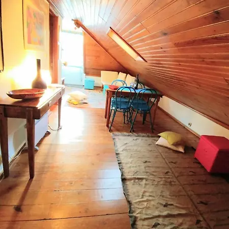 Mansarda No Coracao Do Bairro Alto